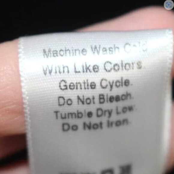 SO Perfect Scoop Striped Top Size Medium - Picture 6 of 8